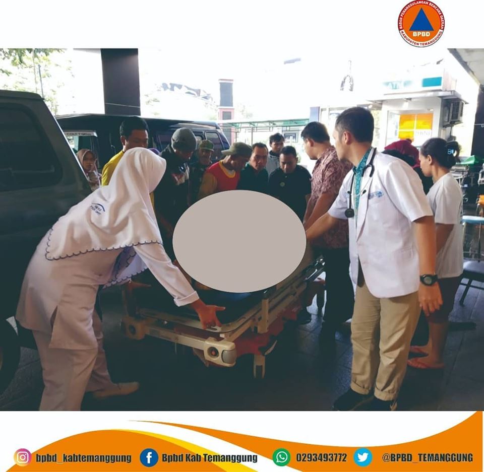 Bermain di Sungai, Satu anak Tenggelam