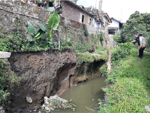 Tanah Longsor di Lingkungan Kauman, Temanggung II