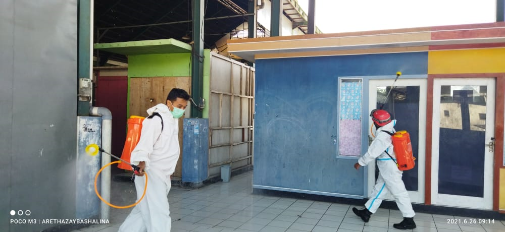 BPBD Melakukan Spraying  di Tempat Pelayanan Publik 